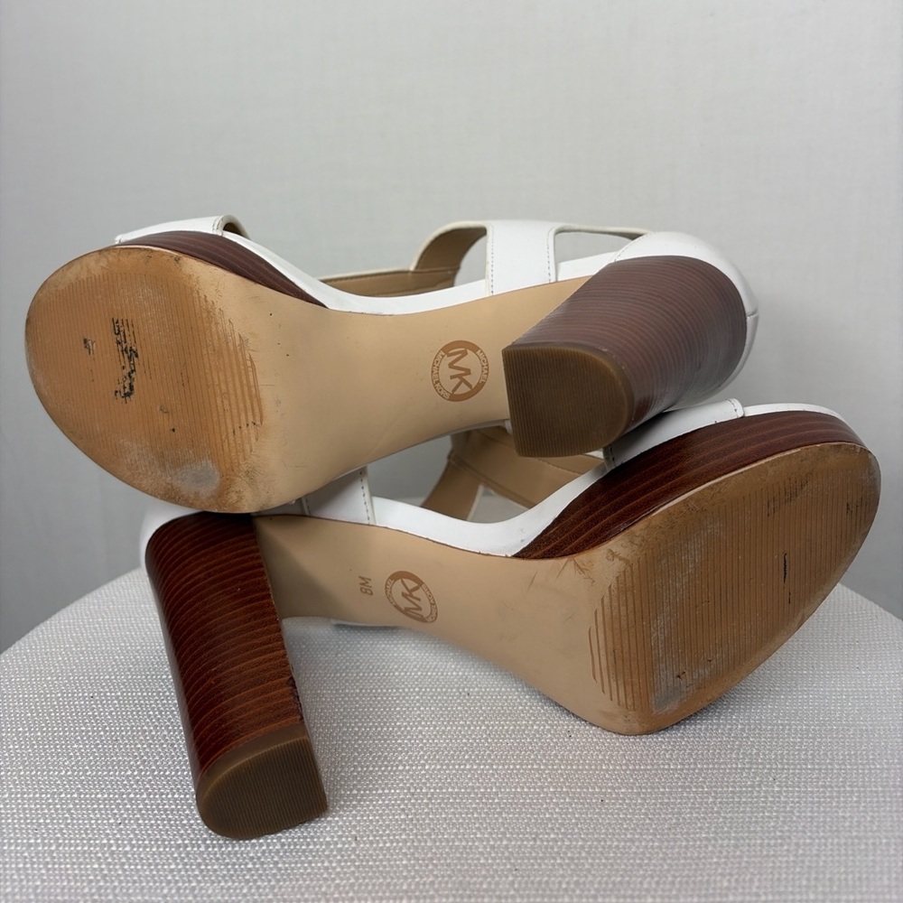 Michael Kors White Leather Front Zip Block Heel Sandals Size 8(B93)”✨ - Picture 8 of 10